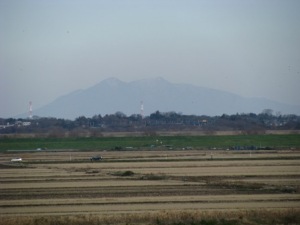 利根川から見る筑波山